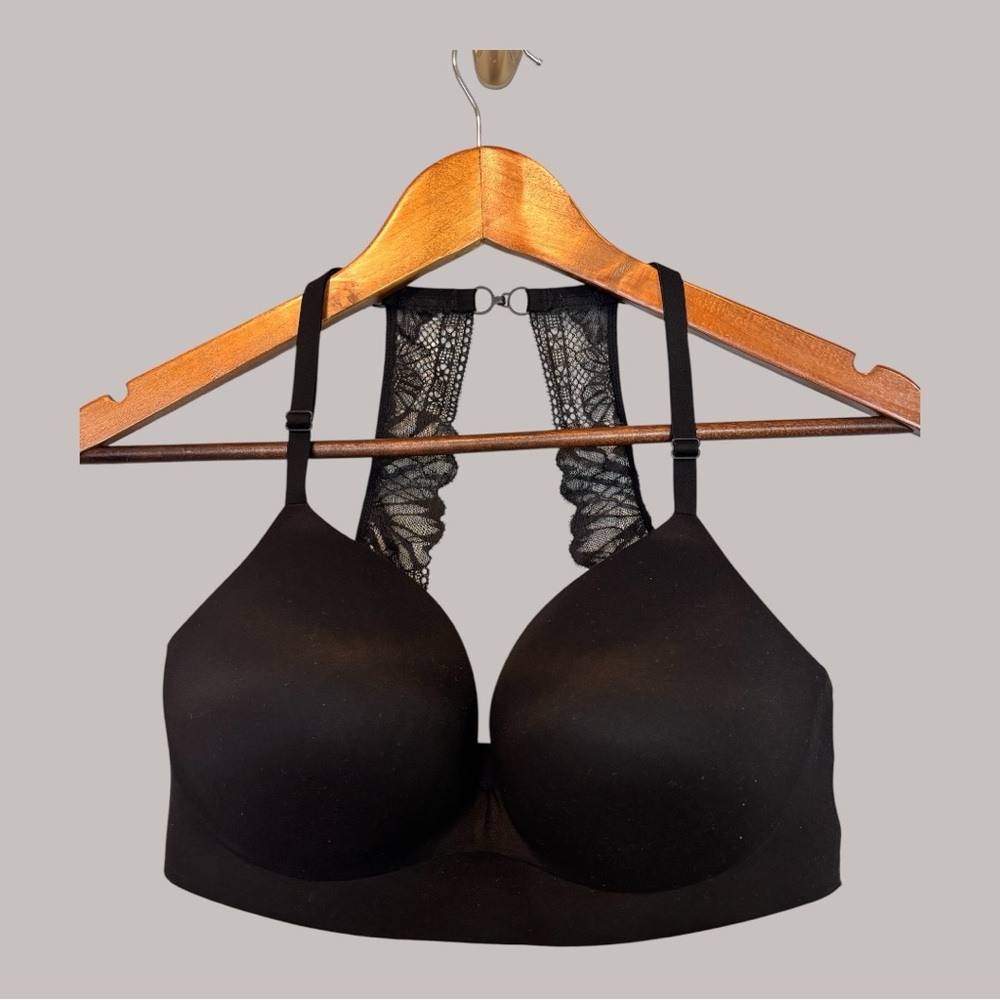 NWOT Victoria's Secret Black Bra with Lace Detail